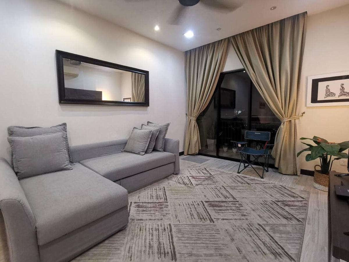 Enarahomes Шах Алам Екстериор снимка