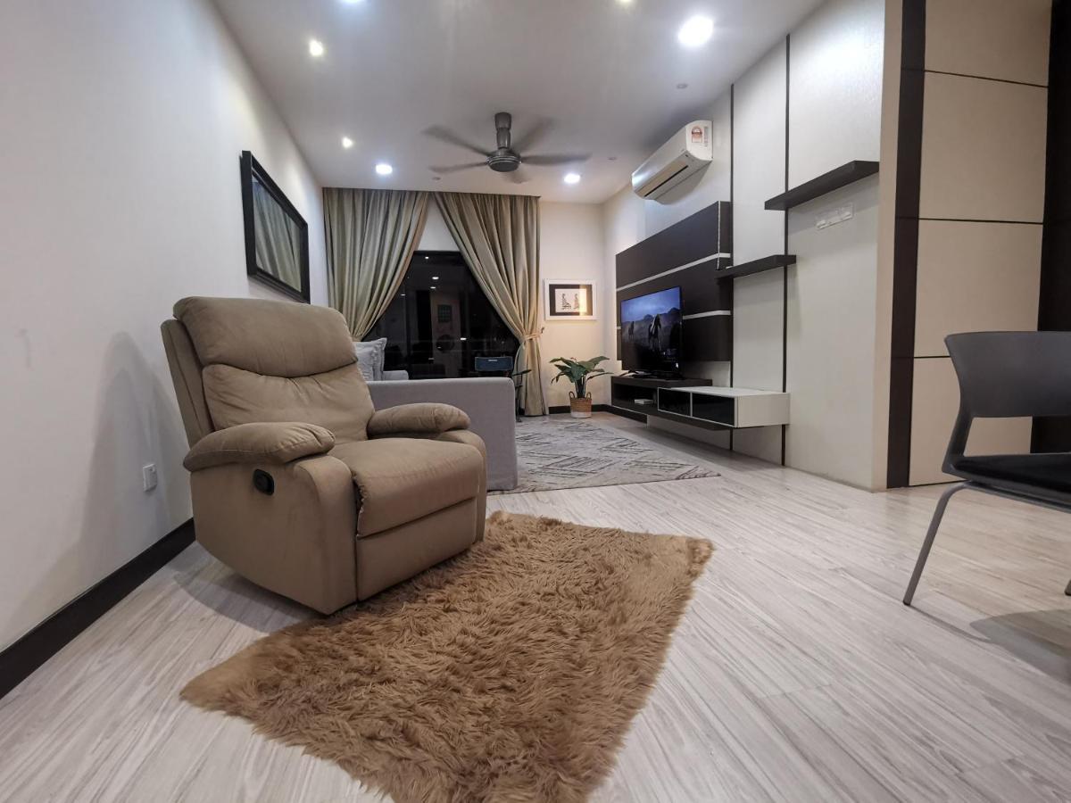 Enarahomes Шах Алам Екстериор снимка